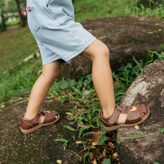 Louie Sandals in Chocolate