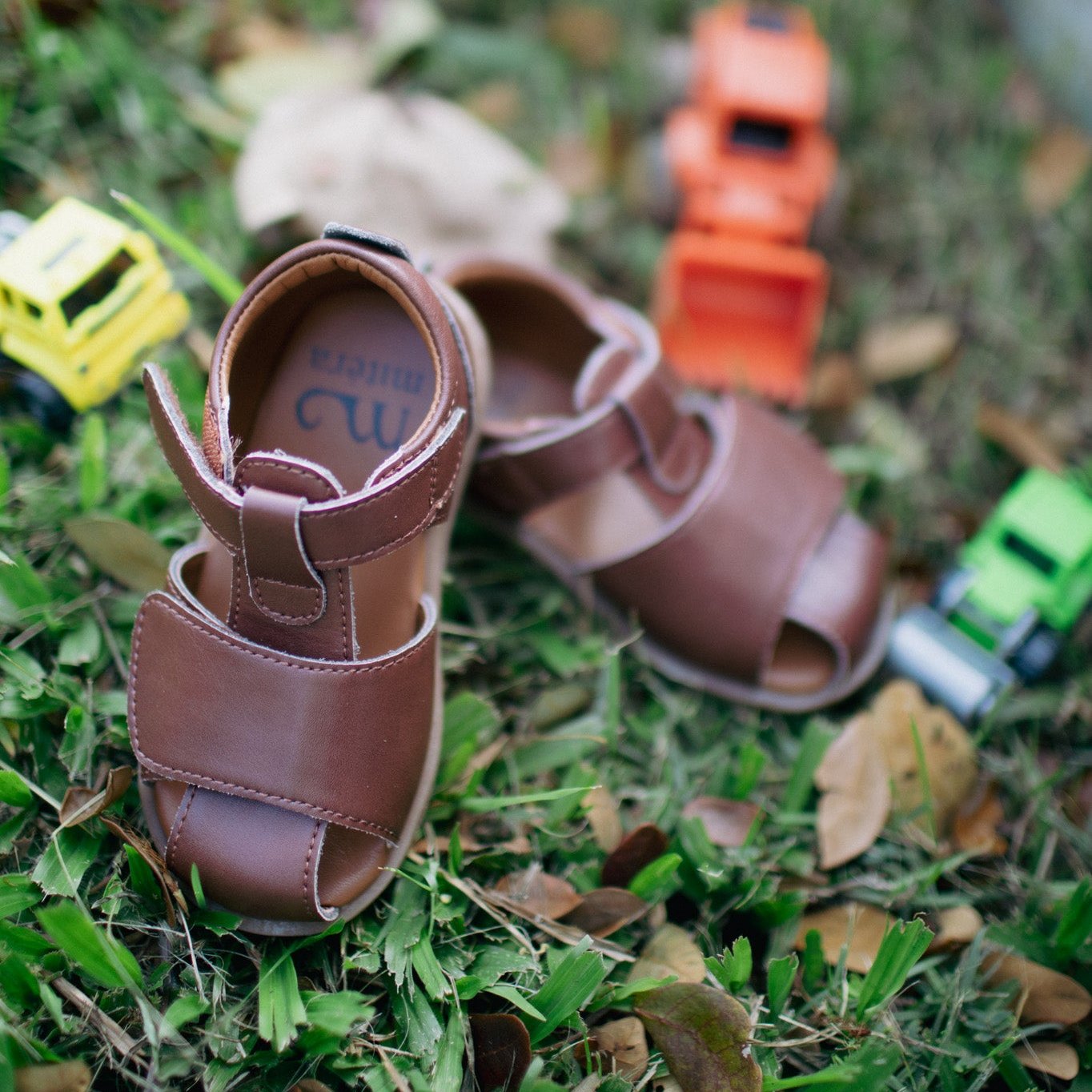 Louie Sandals in Chocolate